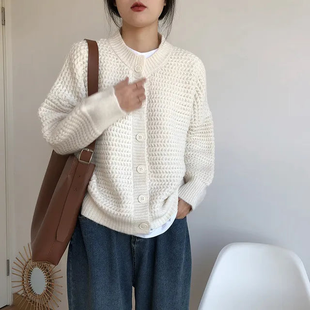 https://ae01.alicdn.com/kf/S04d86f0837204c5082a114fd6fa5b32dp/2023-New-High-Quality-Women-Autumn-Warm-Top-Mujer-Sweater-Knitted-Beige-White-Cardigans-Long-Sleeve.jpg_640x640.jpg